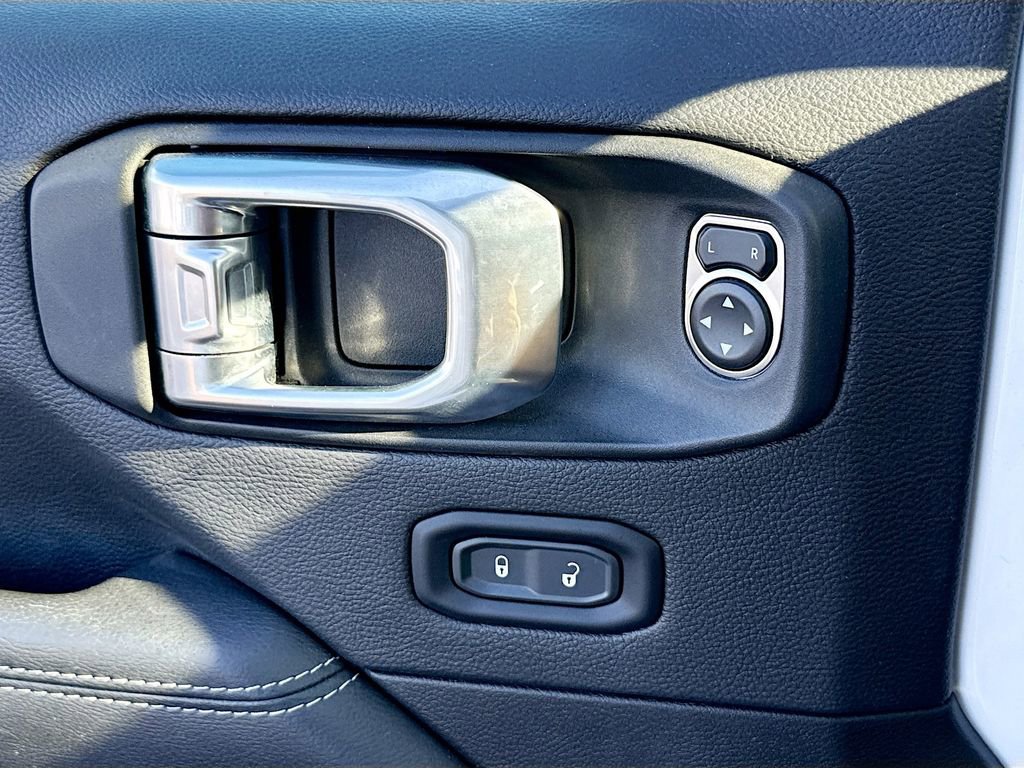 Used 2023 Jeep Wrangler Unlimited Sahara w/ Cold Weather Group image 19