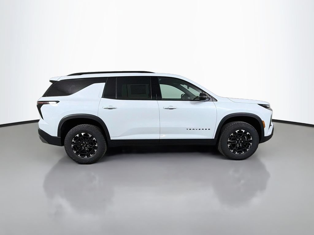 New 2027 Chevrolet Traverse Z71 w/ LPO, Floor Liner Package AWD/4WD image 4