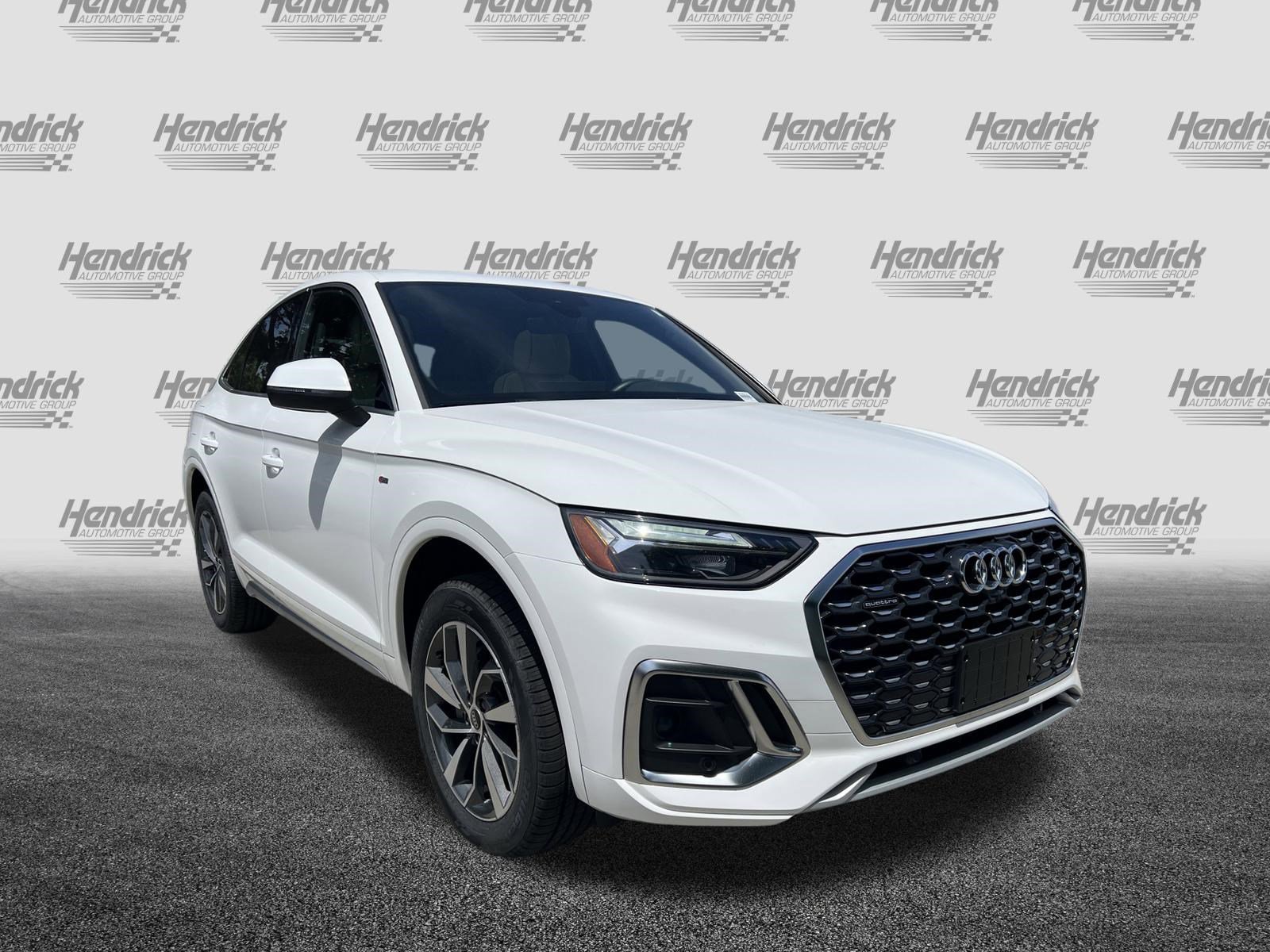 Certified 2023 Audi Q5 2.0T Premium Plus w/ Premium Plus Package AWD/4WD image 2