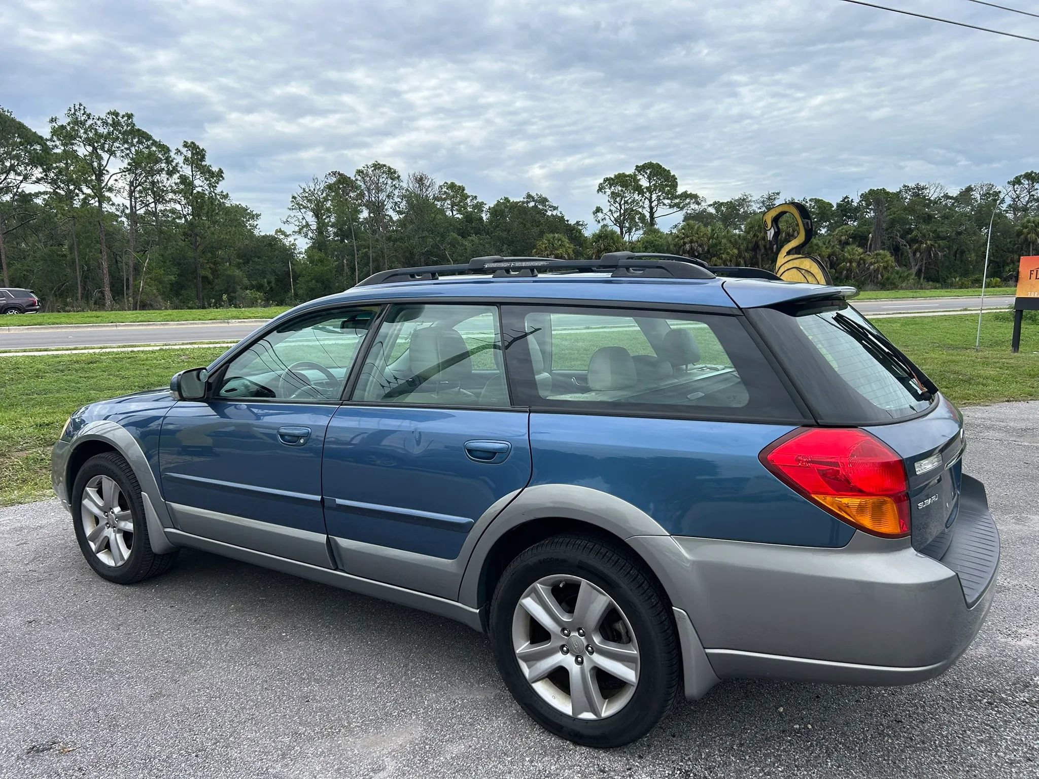 Used 2007 Subaru Outback 3.0R L.L. Bean AWD/4WD image 4