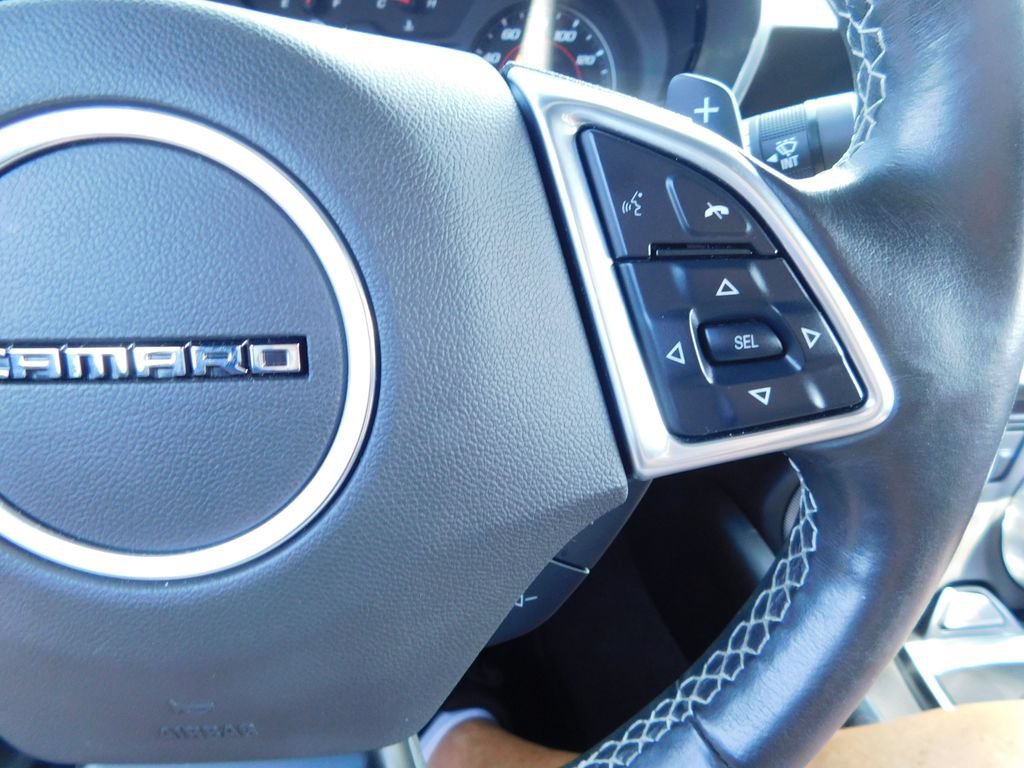 Used 2020 Chevrolet Camaro LT RWD image 23