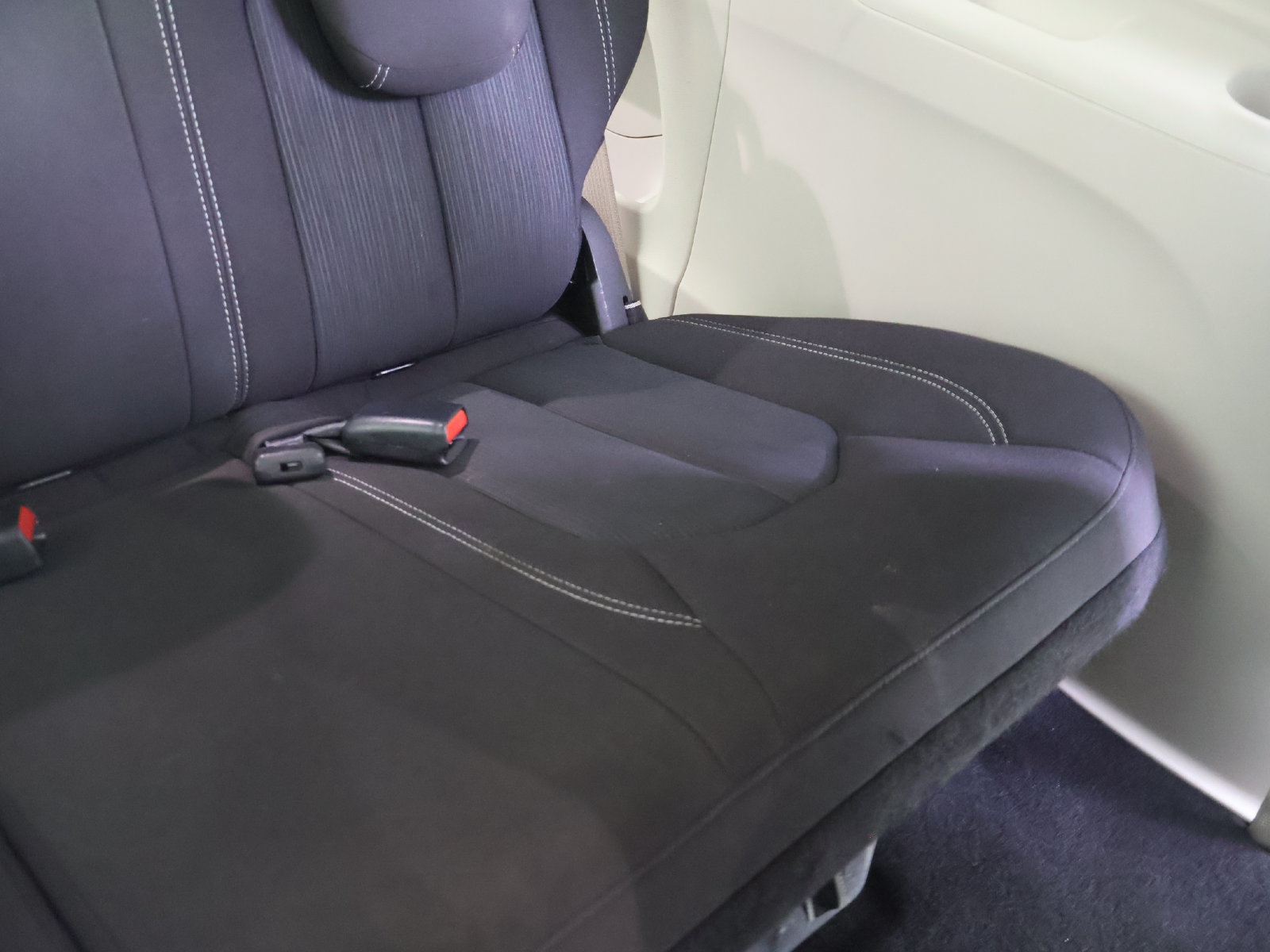 Used 2023 Chrysler Voyager LX FWD image 48