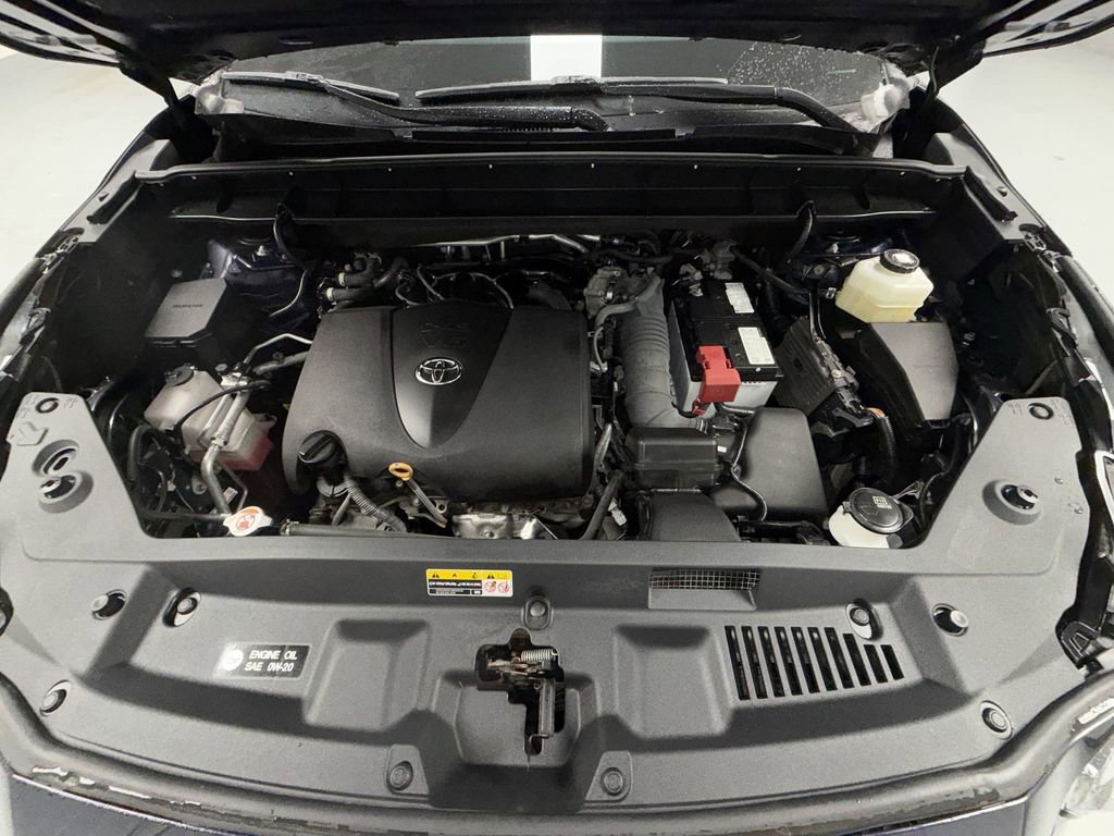 Used 2022 Toyota Highlander XLE image 19