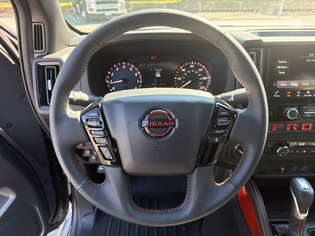 Used 2025 Nissan Frontier PRO-4X AWD/4WD image 15