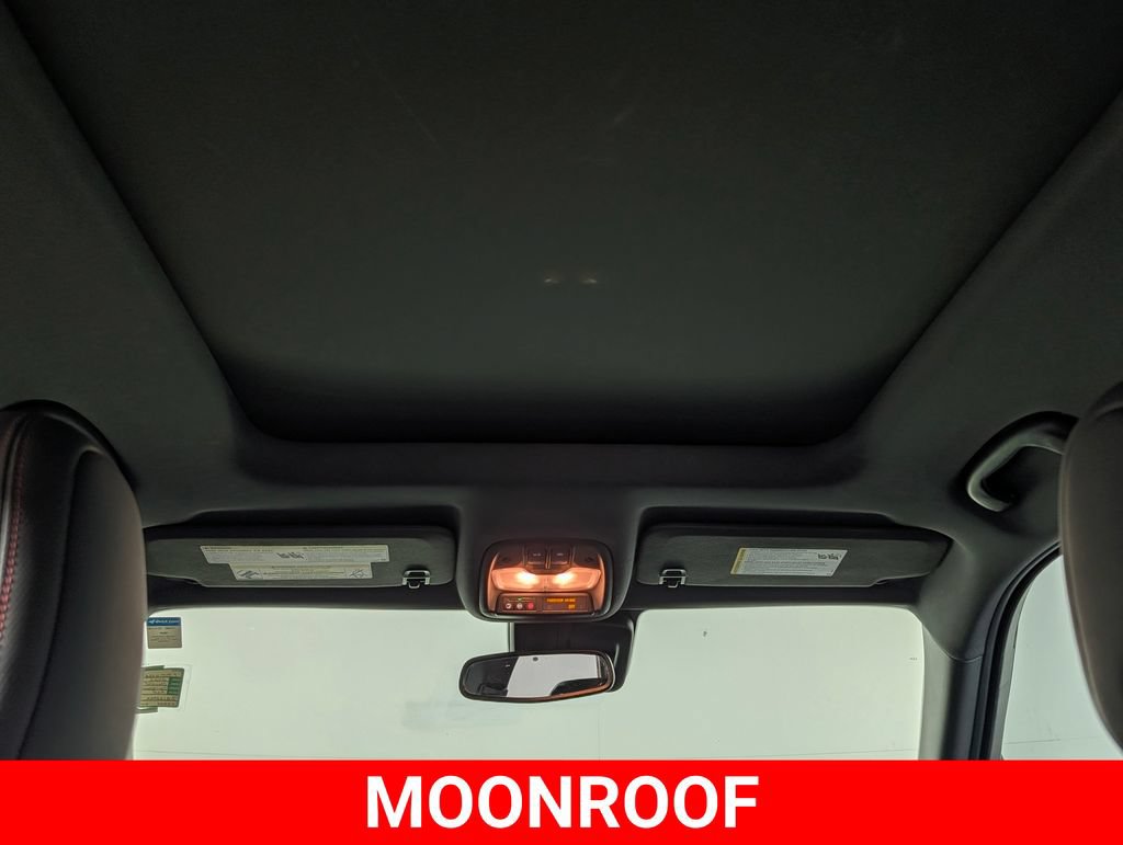 Used 2022 Chevrolet TrailBlazer RS w/ Sun and Liftgate Package FWD image 13