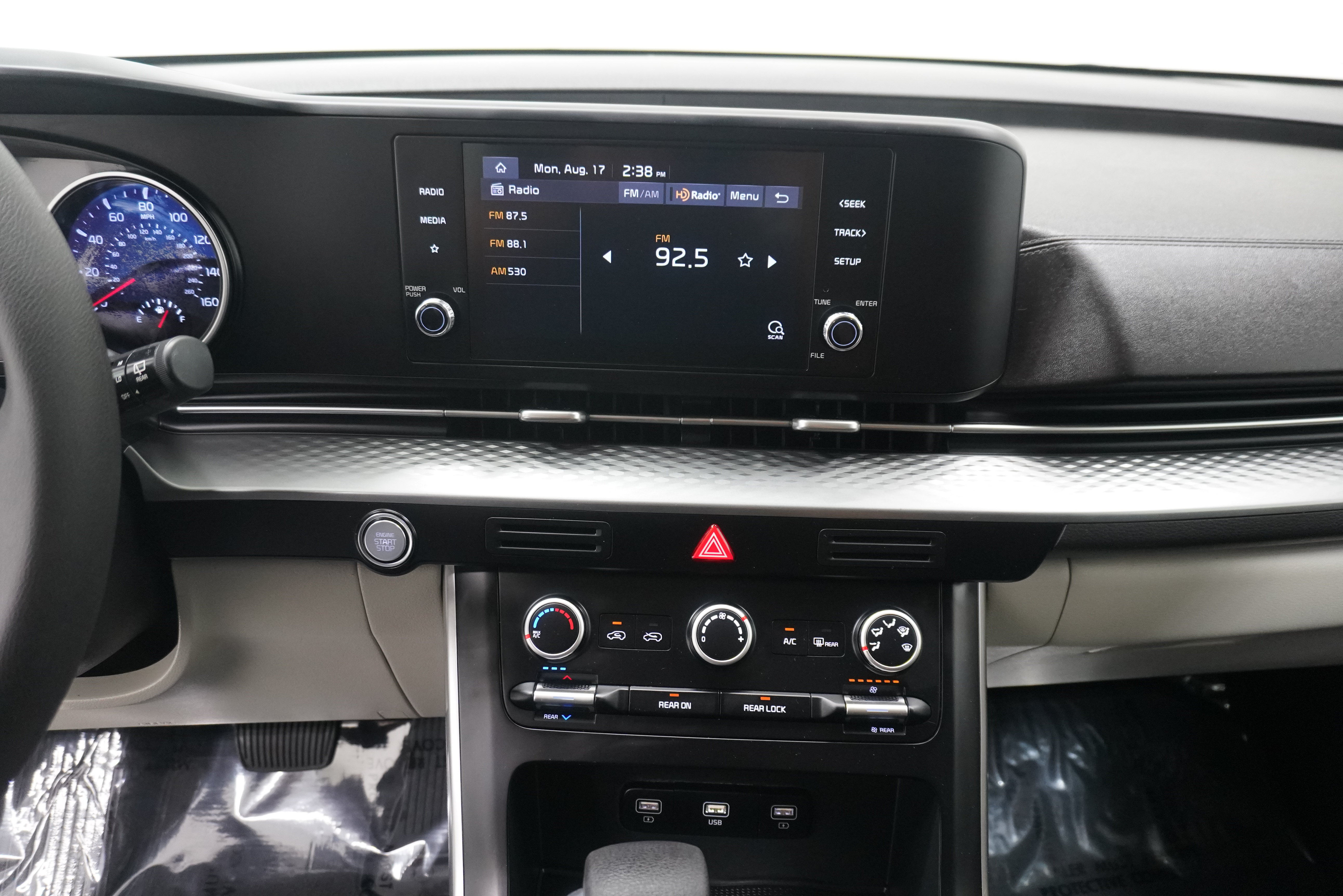 Used 2022 Kia Carnival LX FWD image 20
