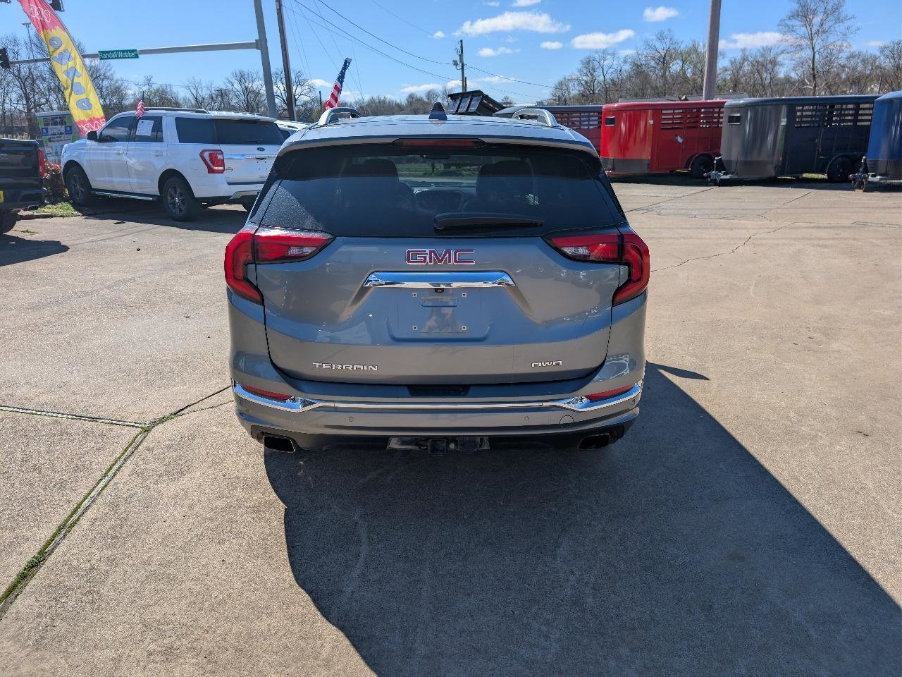 Used 2020 GMC Terrain Denali w/ Denali Premium Package AWD/4WD image 6