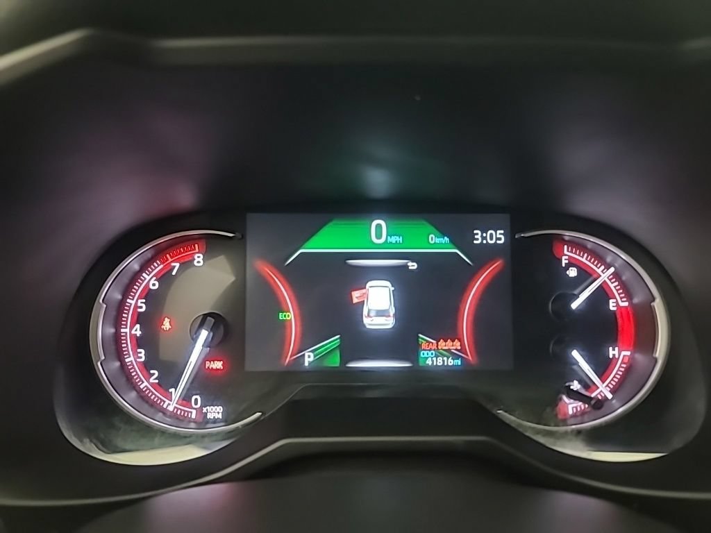 Used 2025 Toyota RAV4 LE AWD/4WD image 29