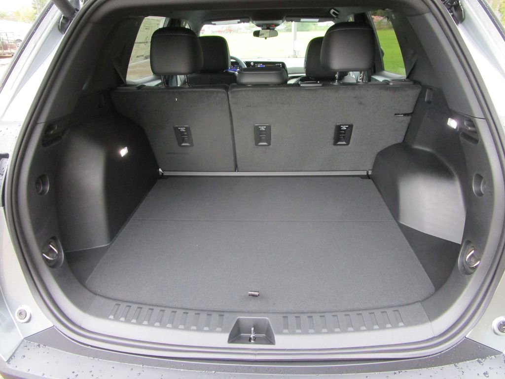 New 2026 Chevrolet Equinox LT w/ Convenience Package II image 10