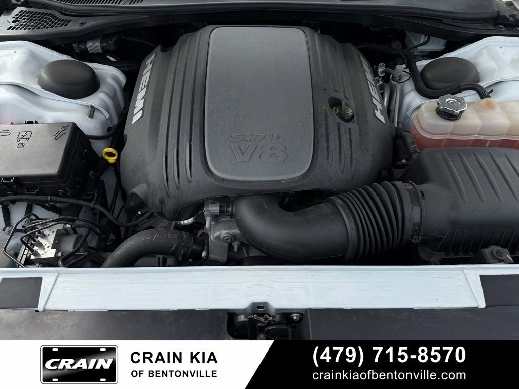 Used 2018 Dodge Challenger R/T w/ Performance Handling Group RWD image 30
