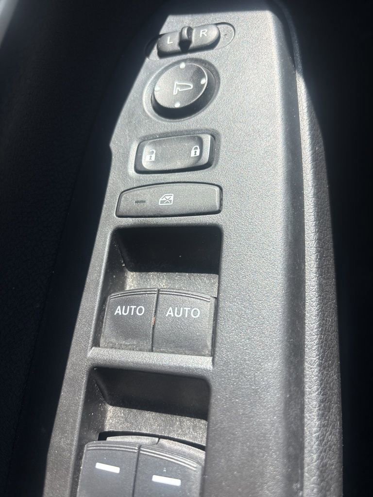Used 2019 Honda CR-V EX image 16