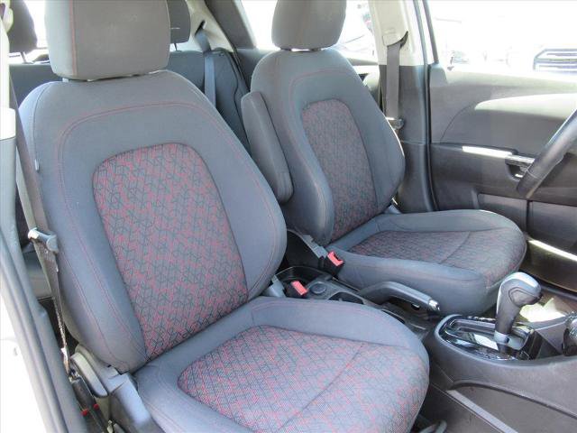 Used 2017 Chevrolet Sonic LT w/ Fun and Sun Package FWD image 9