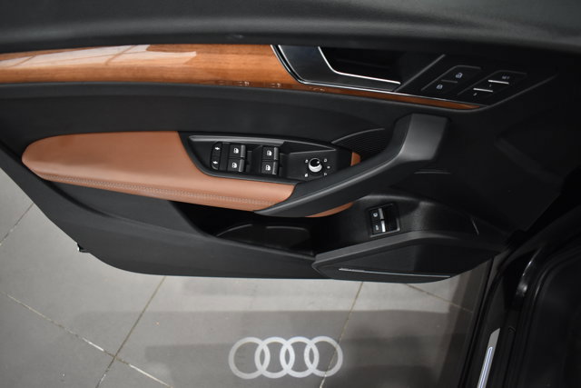 Used 2021 Audi Q5 e Premium Plus w/ Premium Plus Package image 34
