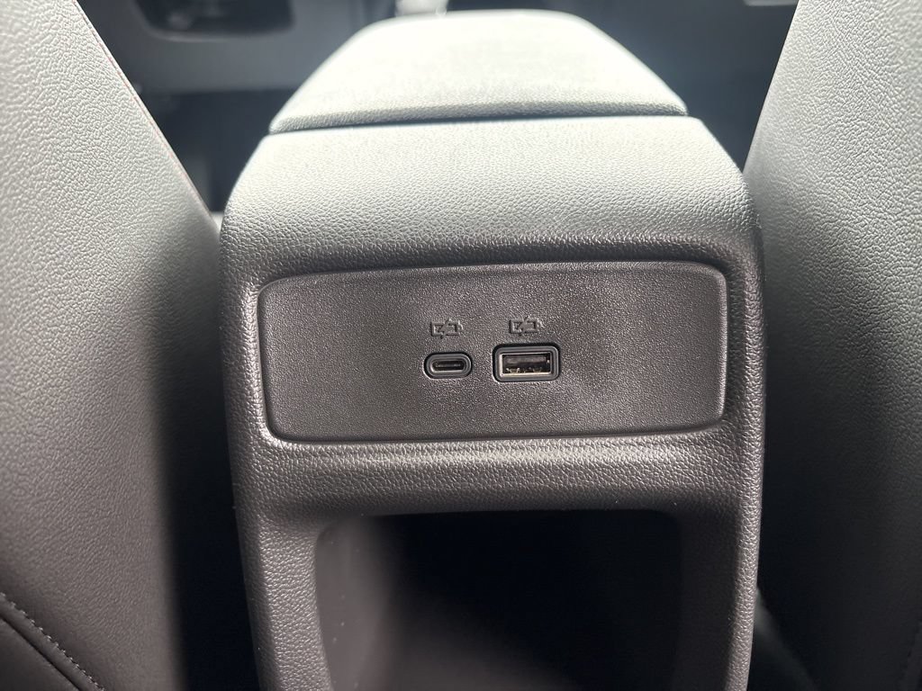 New 2026 Chevrolet Trax RS w/ Sunroof Package FWD image 39