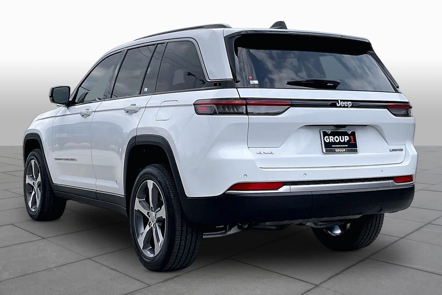 New 2026 Jeep Grand Cherokee Limited AWD/4WD image 9
