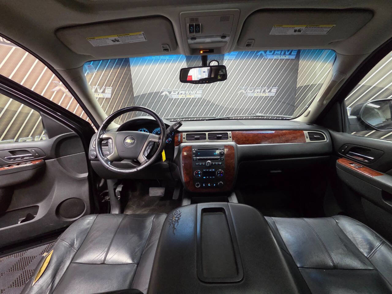 Used 2014 Chevrolet Suburban LT image 21