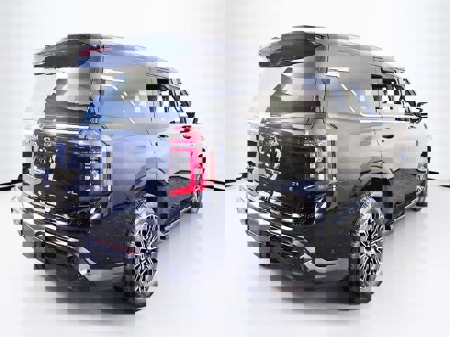 New 2025 Nissan Armada SL w/ Captain's Chari Seat Package image 5