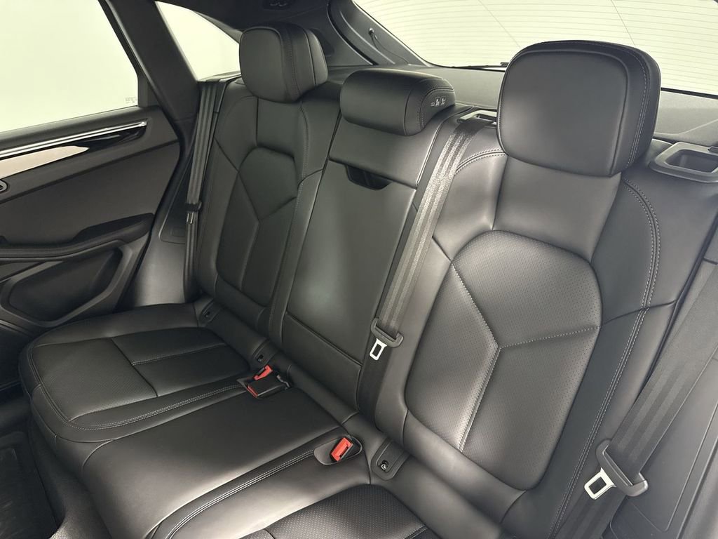 New 2026 Porsche Macan AWD/4WD image 22
