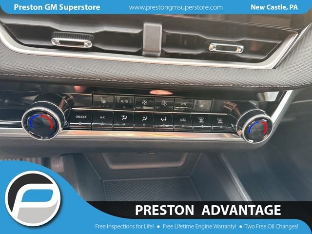 New 2026 Chevrolet Equinox LT w/ Convenience Package II AWD/4WD image 11