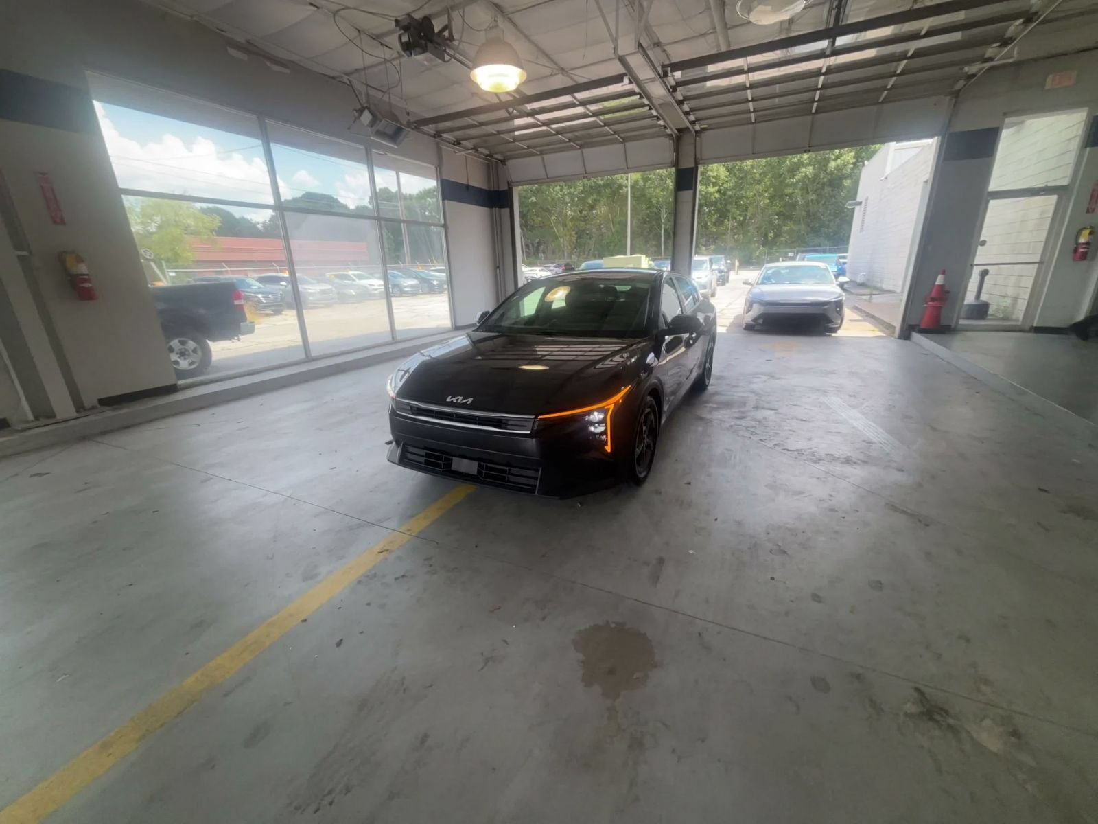 Used 2025 Kia K4 FWD image 6