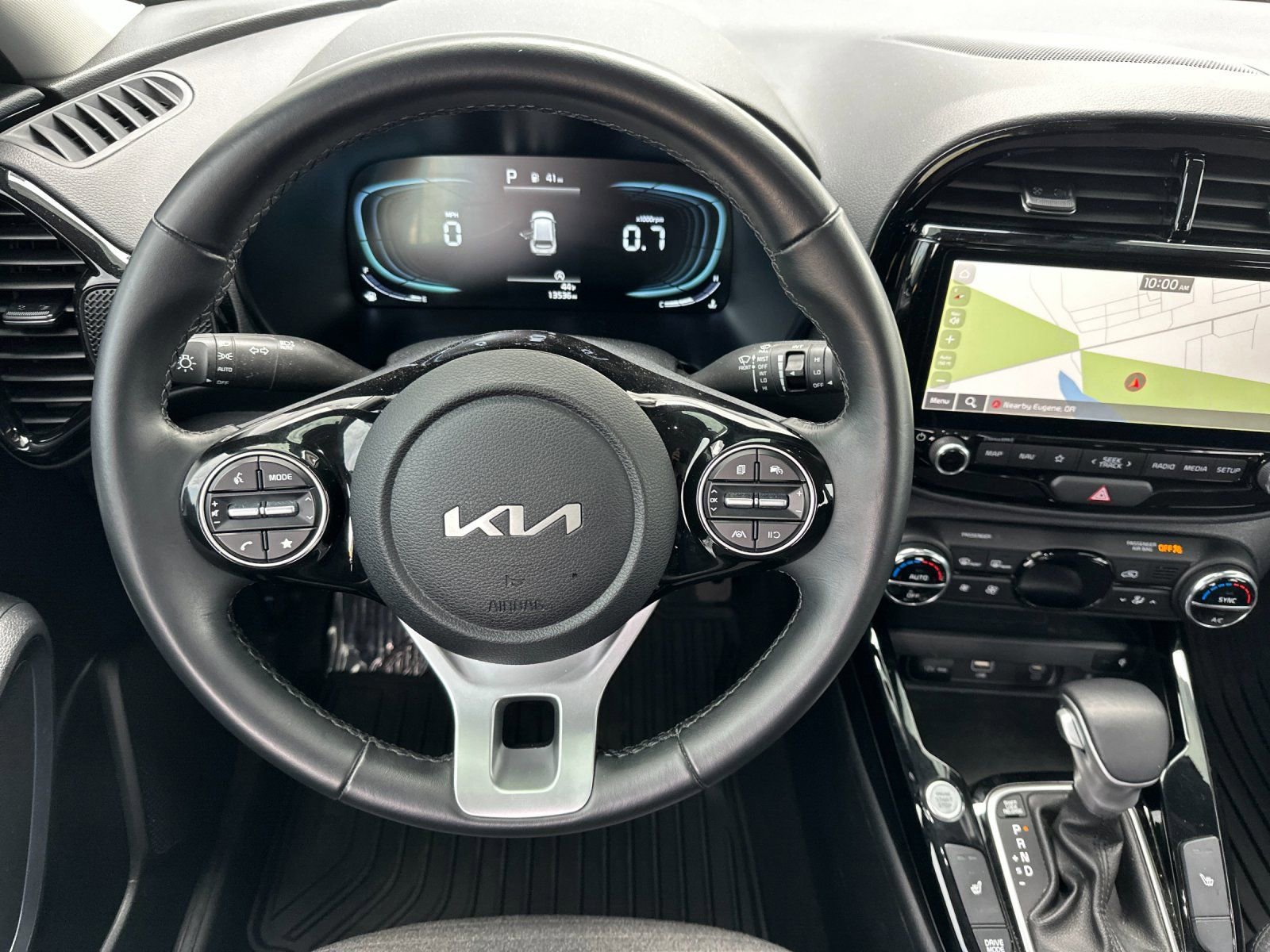 Used 2025 Kia Soul EX image 13