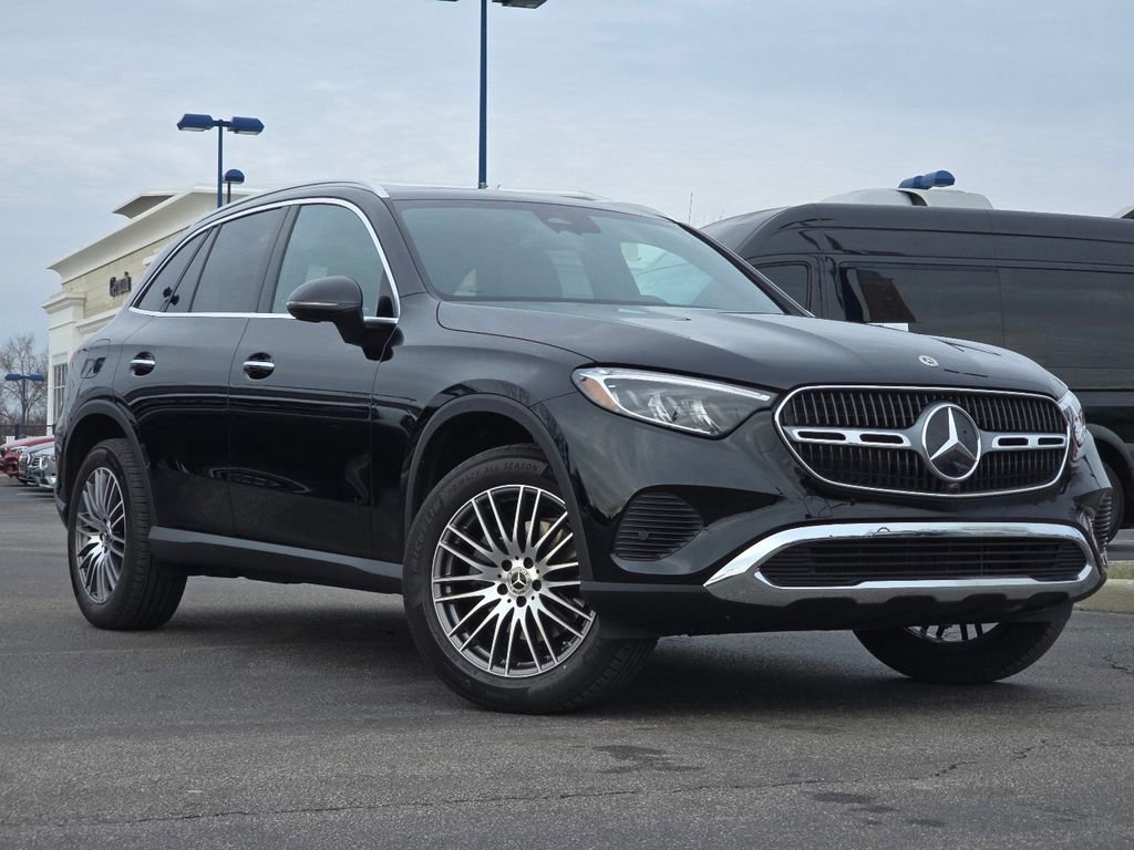 Certified 2026 Mercedes-Benz GLC 300 4MATIC image 2