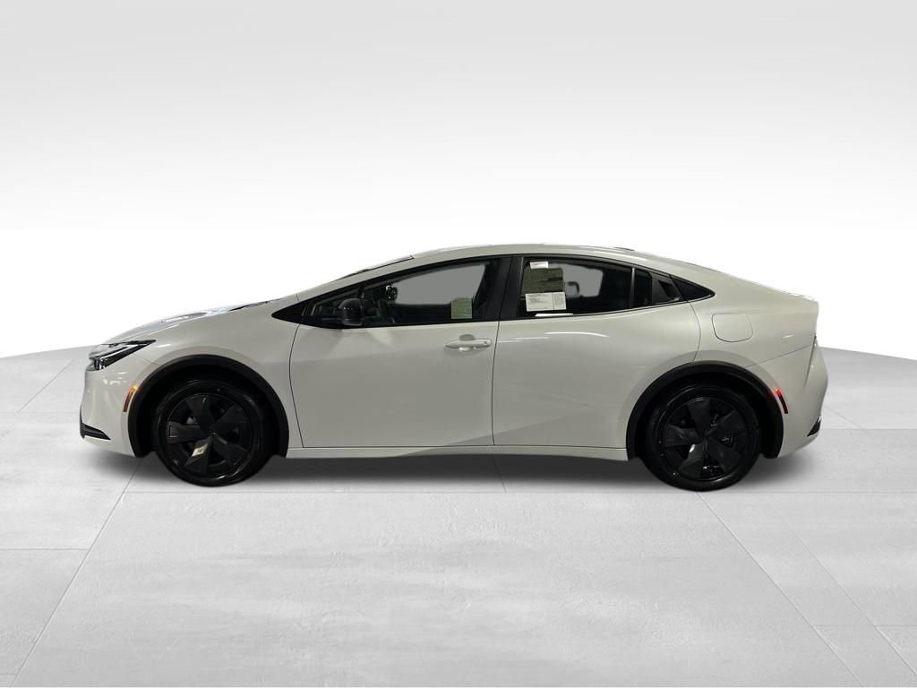 New 2026 Toyota Prius LE FWD image 2
