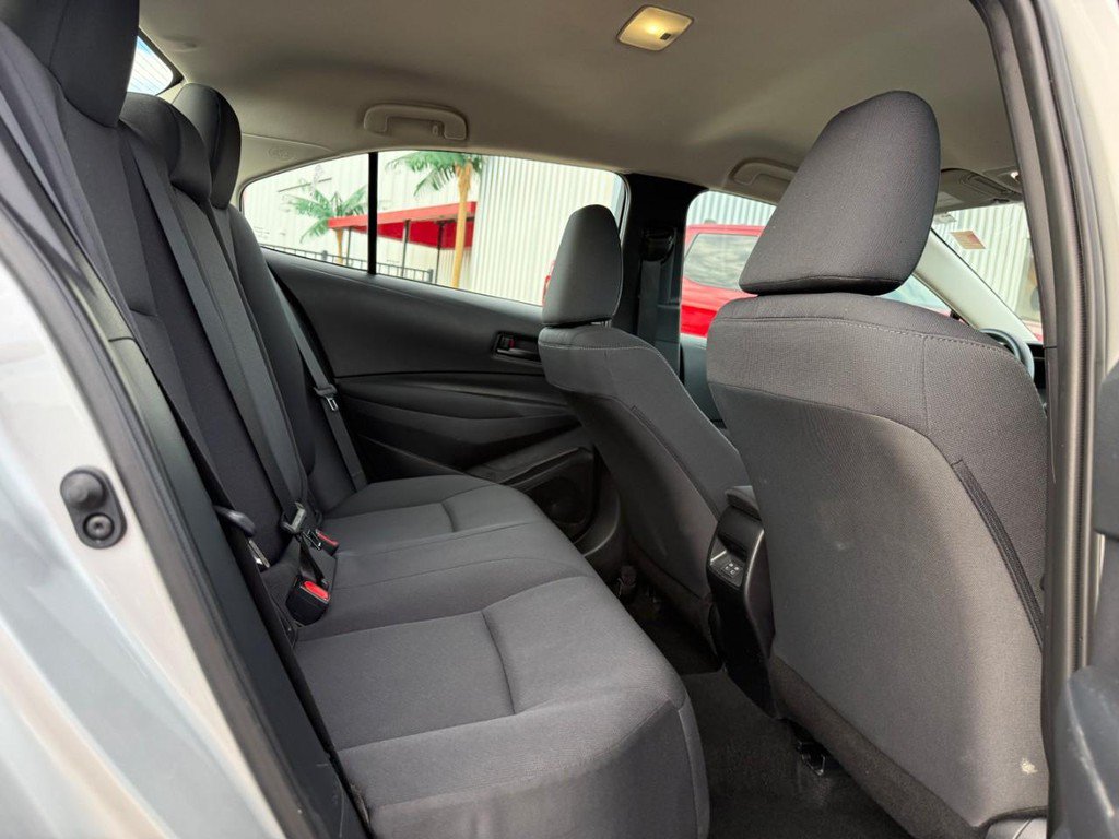 Used 2025 Toyota Corolla LE FWD image 12