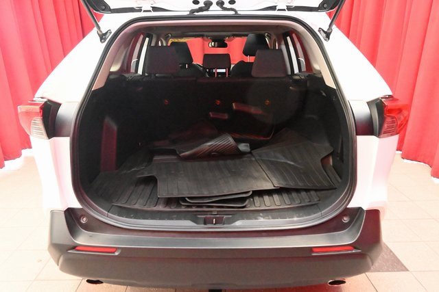 Certified 2019 Toyota RAV4 XLE image 6