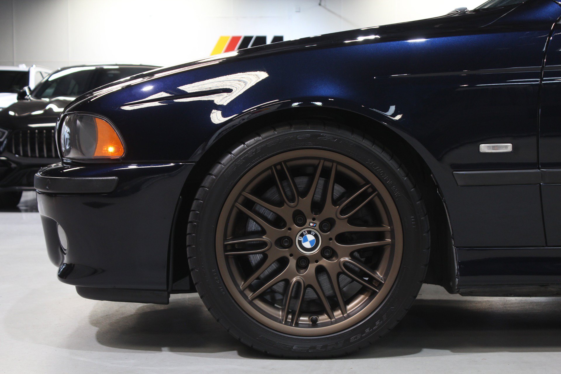 Used 2002 BMW M5 RWD image 4