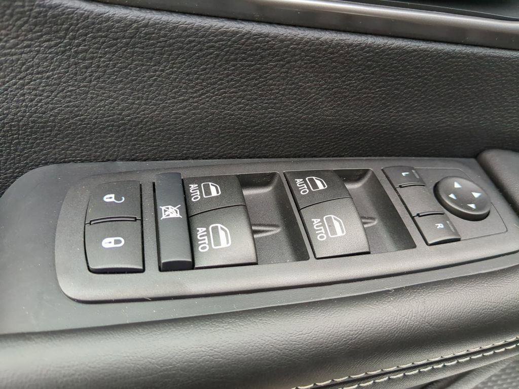 New 2026 Chrysler Voyager LX FWD image 12