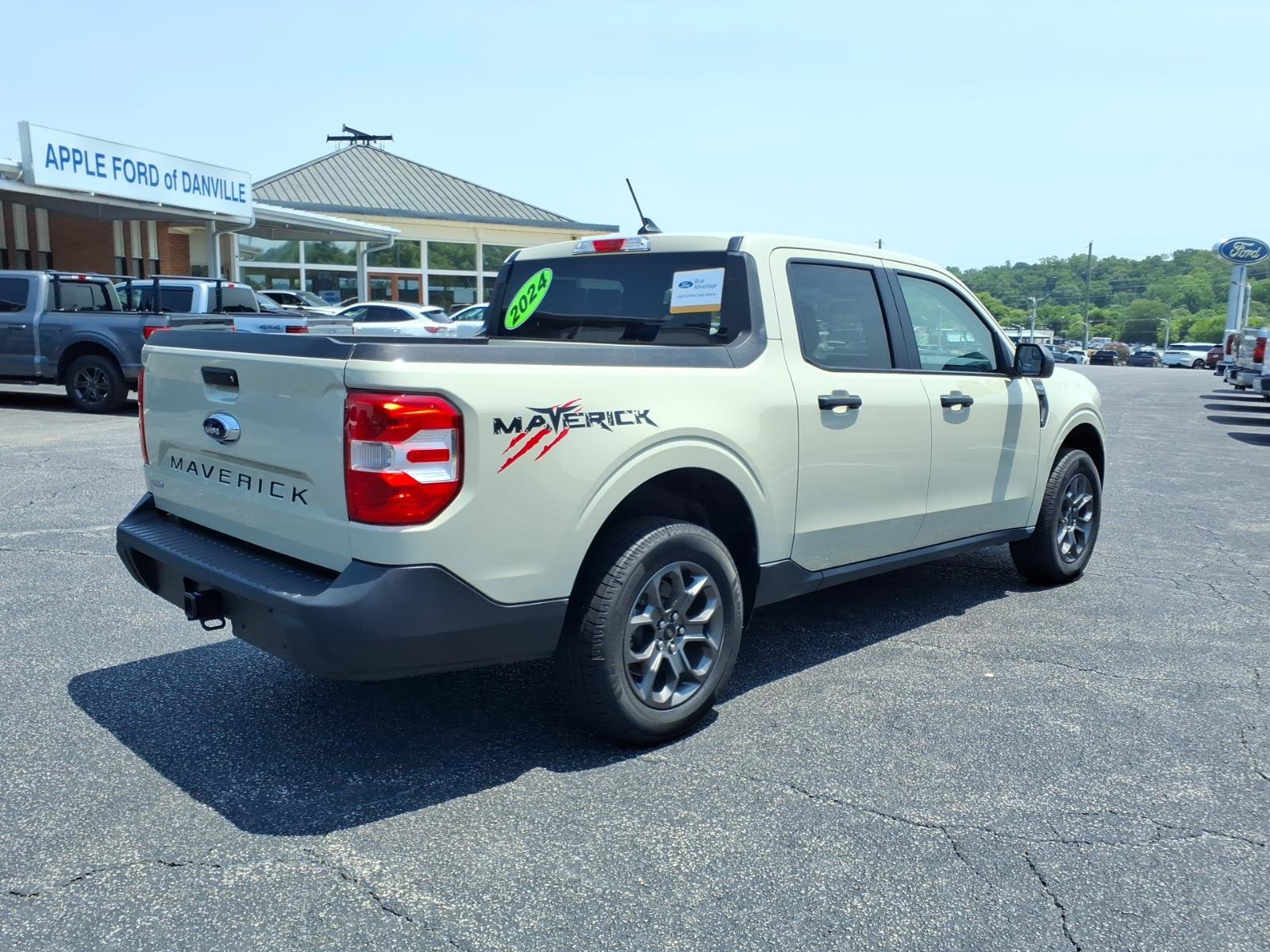 Certified 2024 Ford Maverick XLT FWD image 8