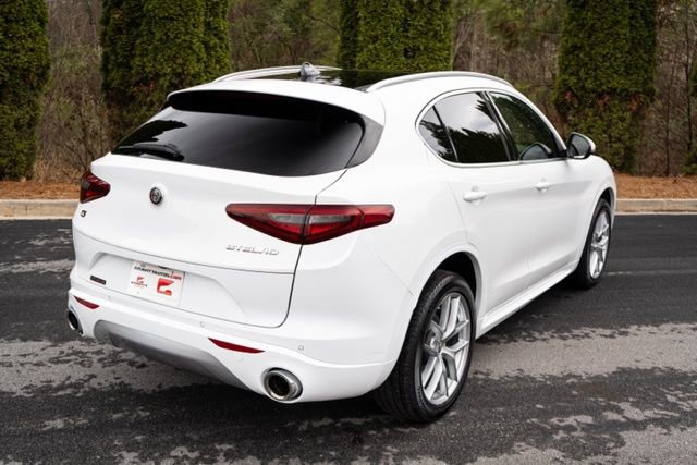 Used 2021 Alfa Romeo Stelvio Ti w/ Premium Package image 11