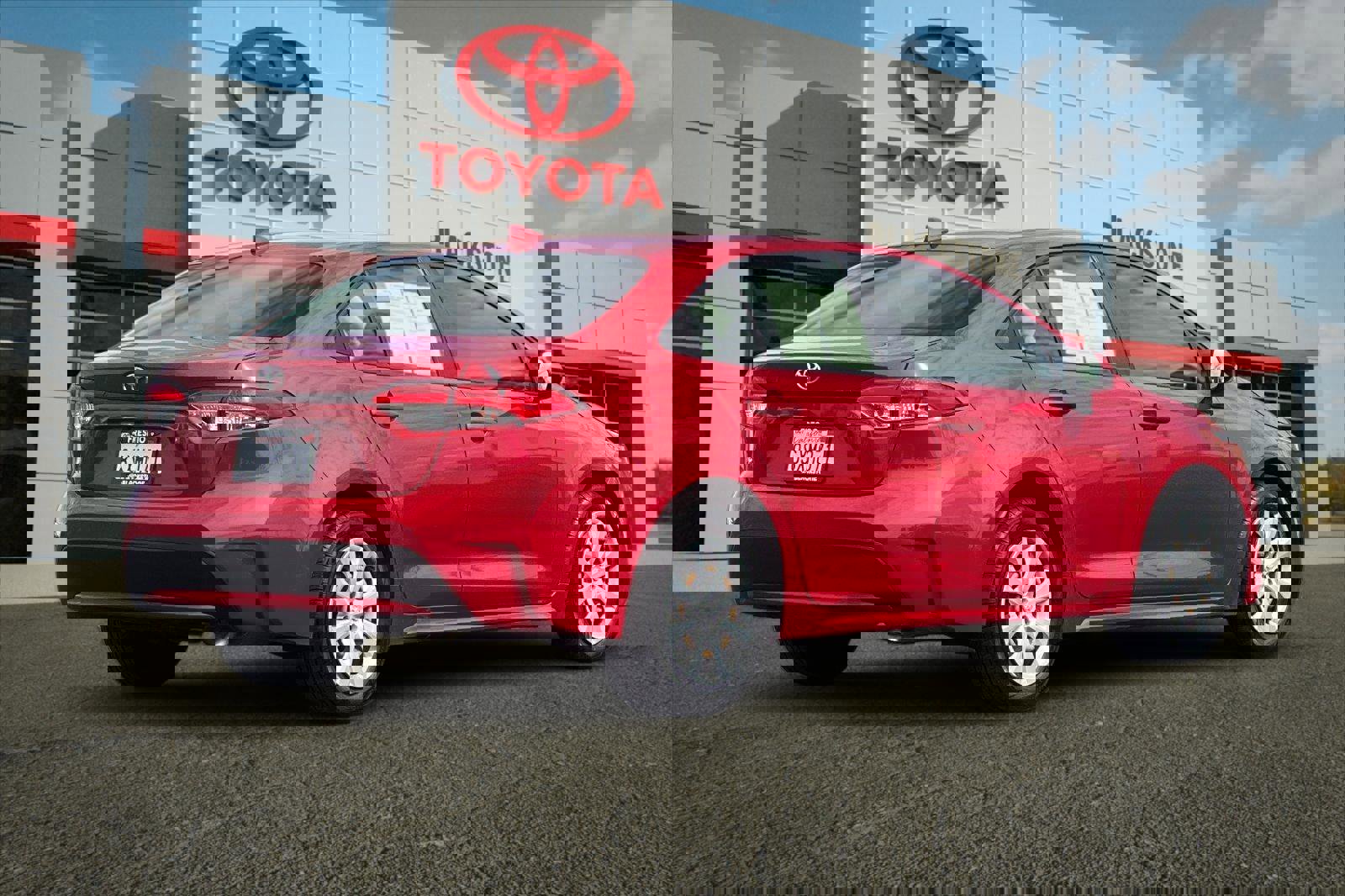 Used 2021 Toyota Corolla LE image 3