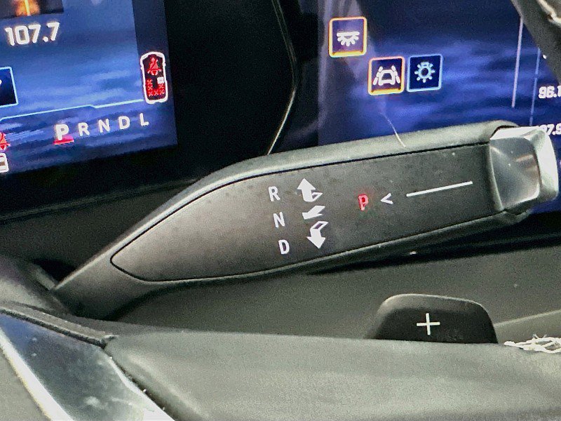 Used 2025 Chevrolet Traverse LT AWD/4WD image 18
