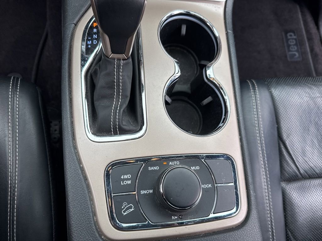 Used 2017 Jeep Grand Cherokee Limited w/ Luxury Group II AWD/4WD image 24