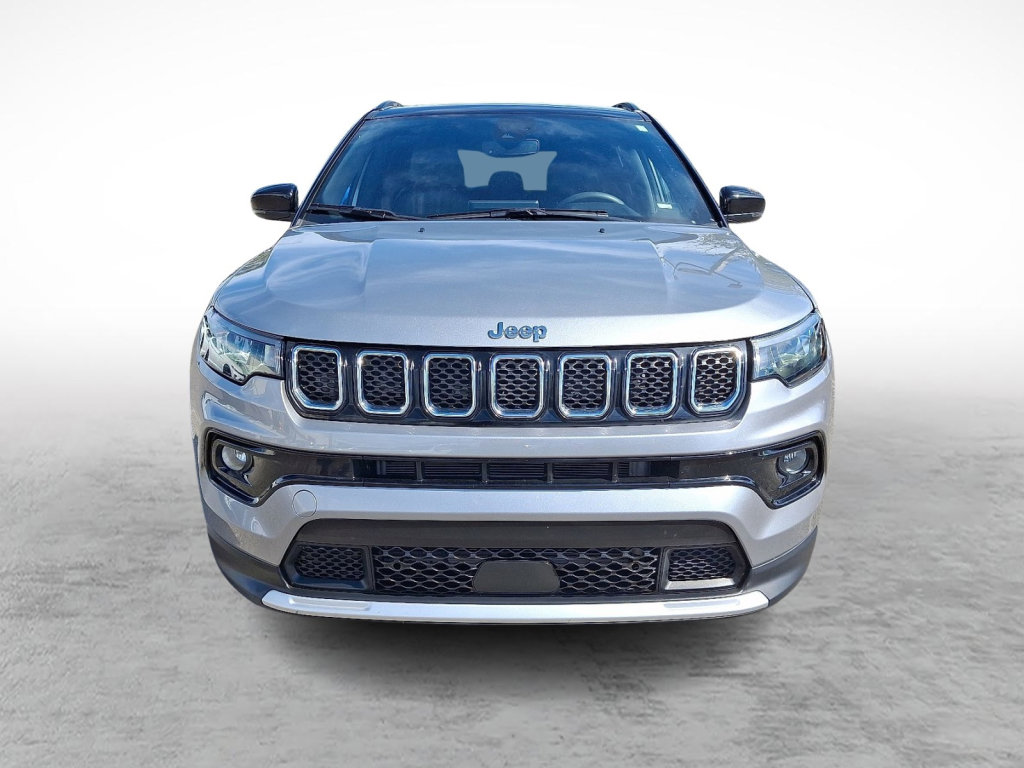 Used 2024 Jeep Compass Limited image 8