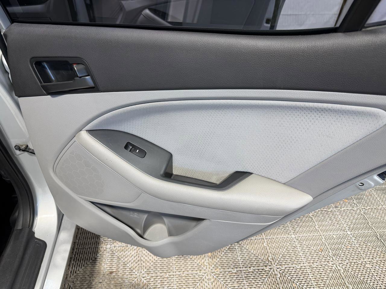 Used 2013 Kia Optima LX image 16