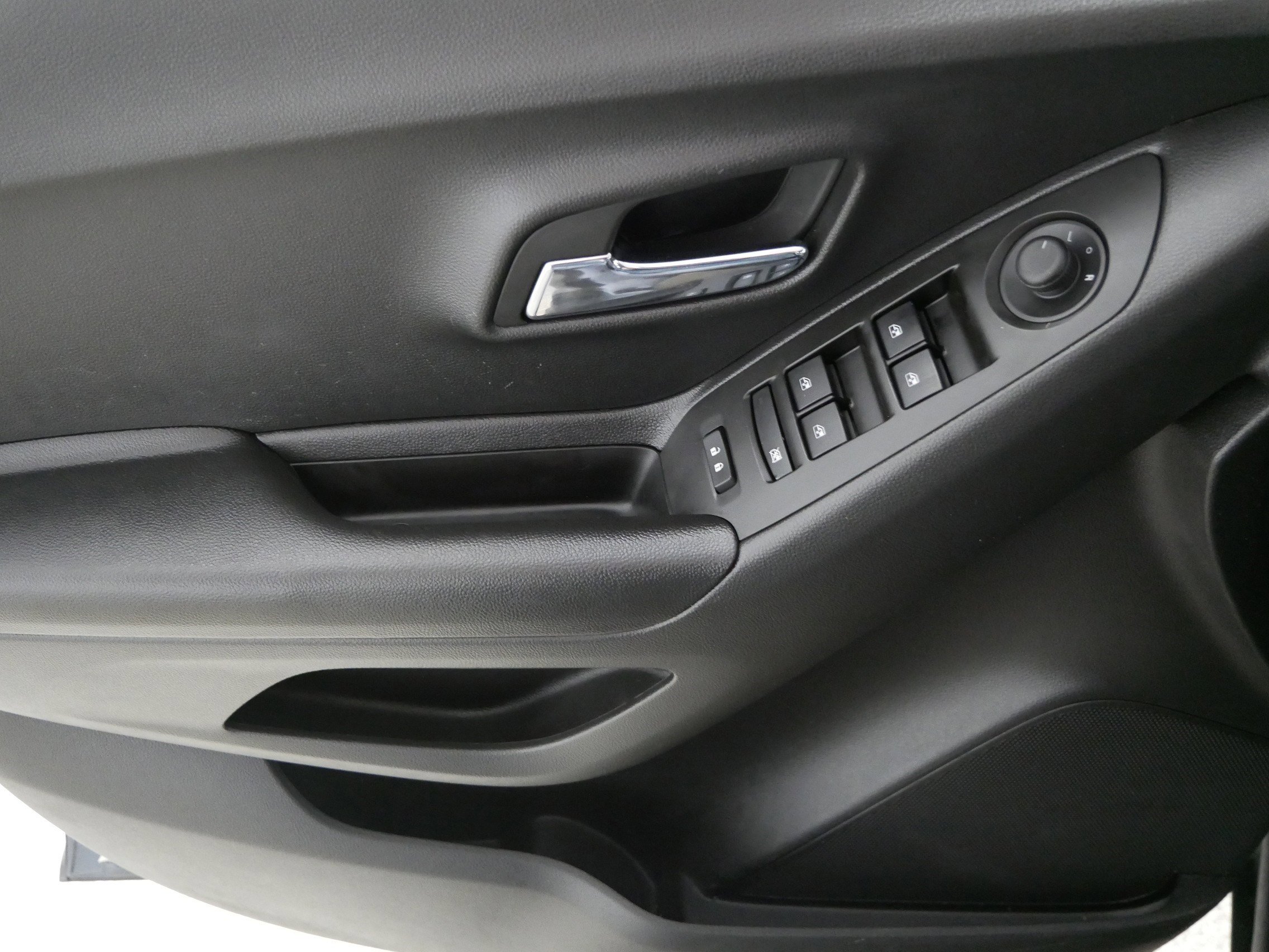 Used 2022 Chevrolet Trax LT w/ LT Convenience Package image 19