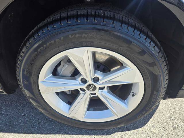 Used 2023 Audi Q7 3.0T Premium w/ Convenience Package AWD/4WD image 9