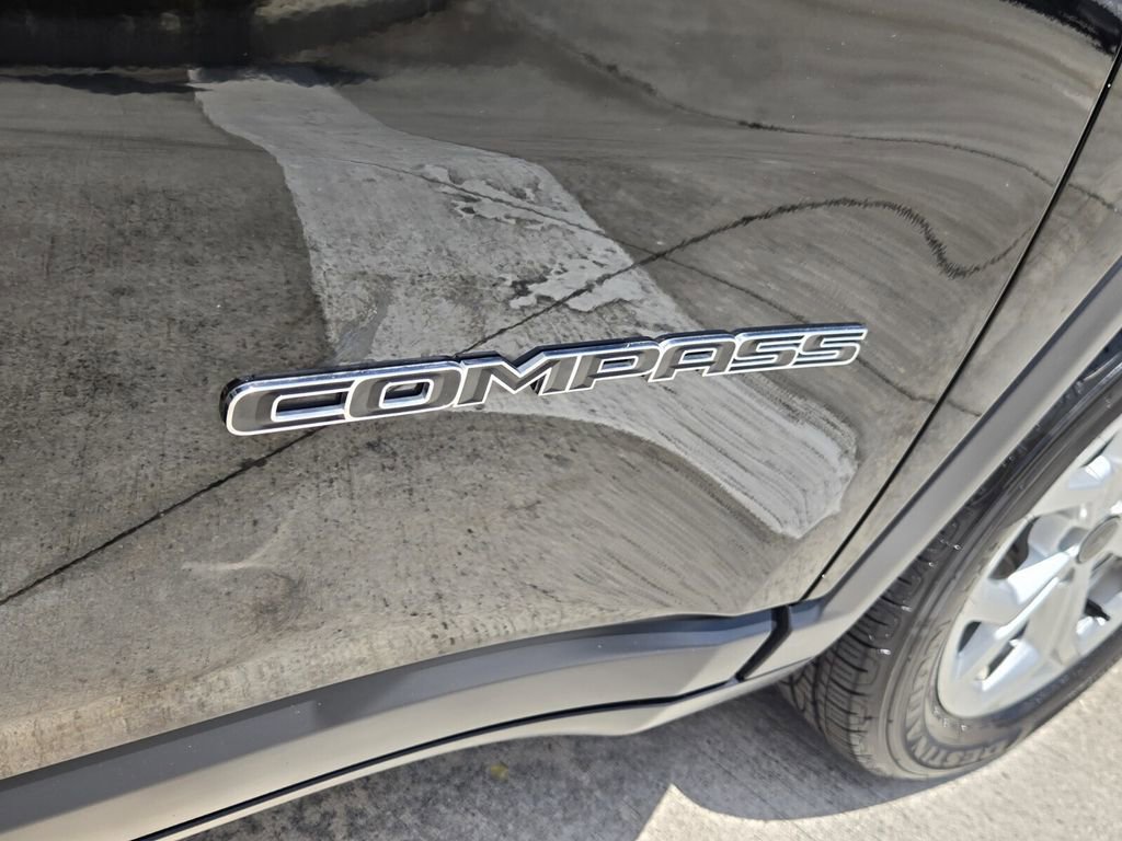 Used 2025 Jeep Compass Sport AWD/4WD image 18