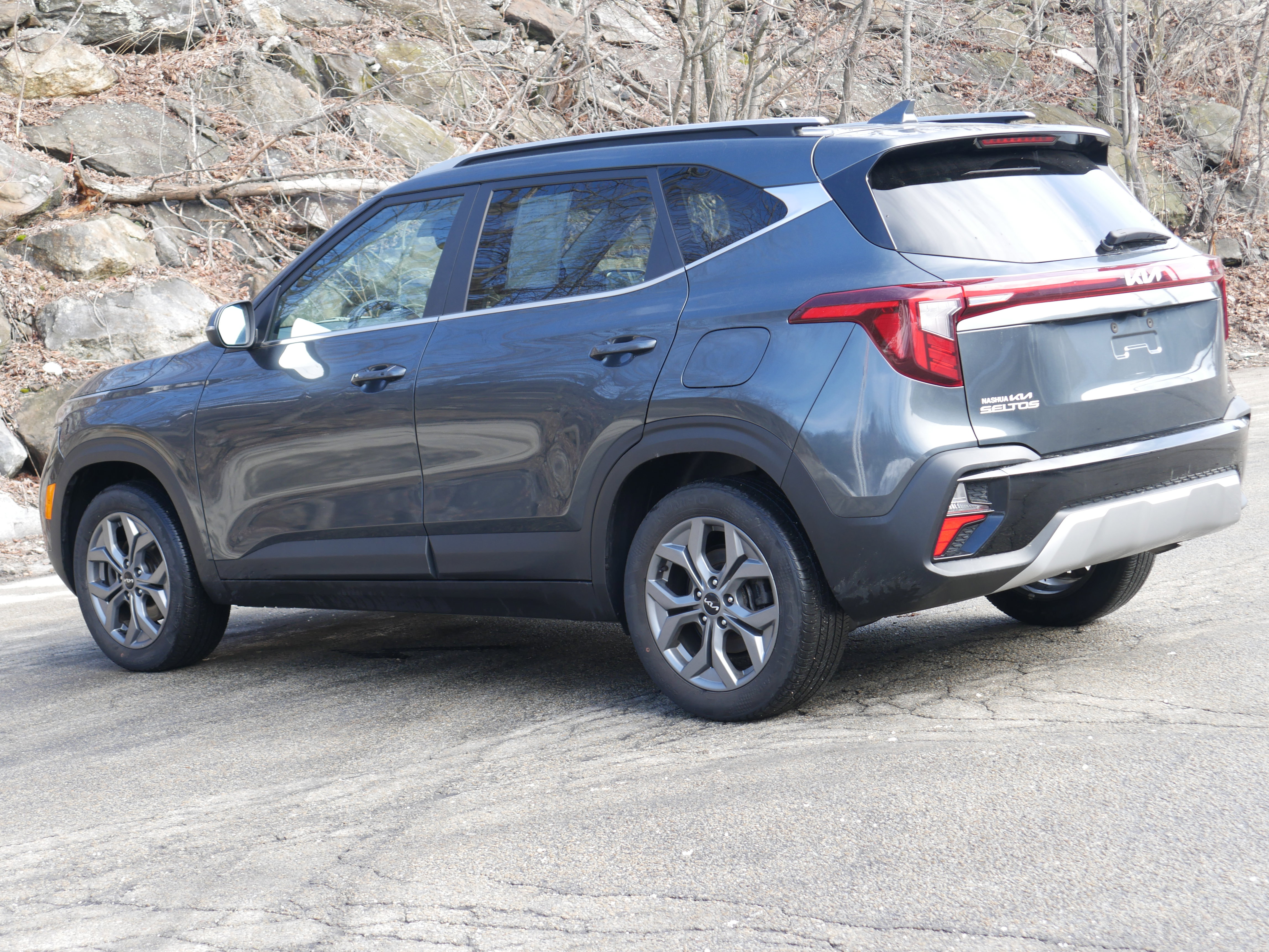 Used 2024 Kia Seltos S image 4