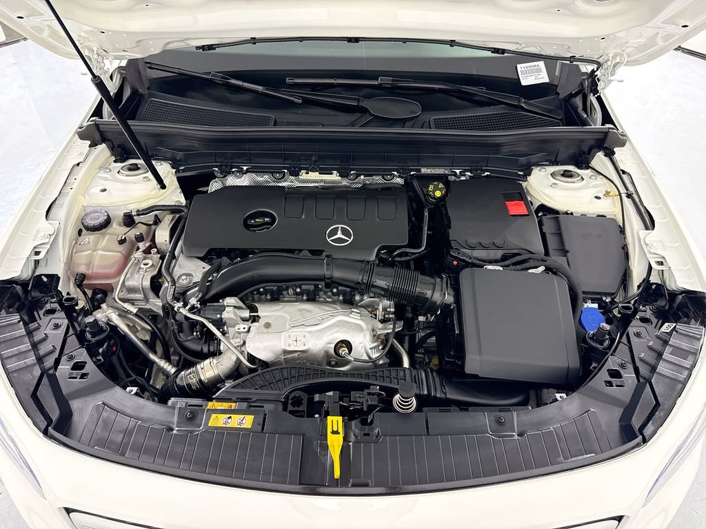 Certified 2022 Mercedes-Benz GLB 250 4MATIC image 29
