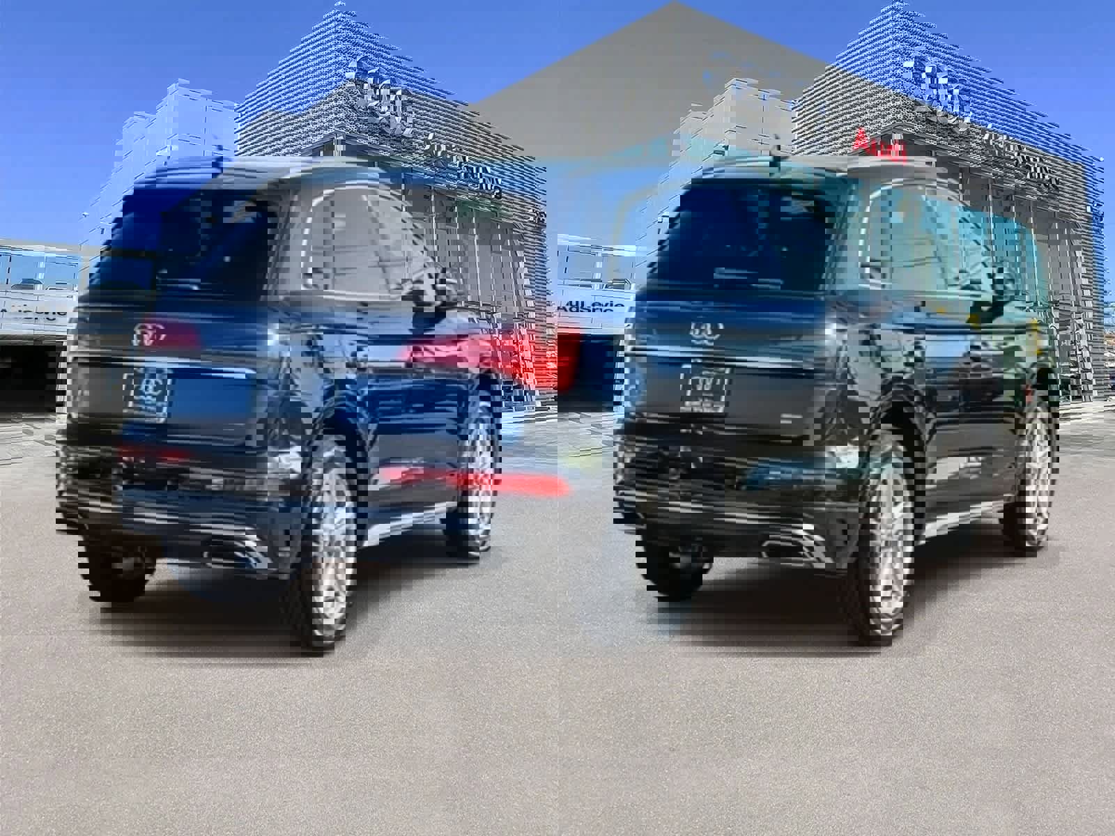 Used 2023 Audi Q5 e Premium Plus w/ Premium Plus Package image 4