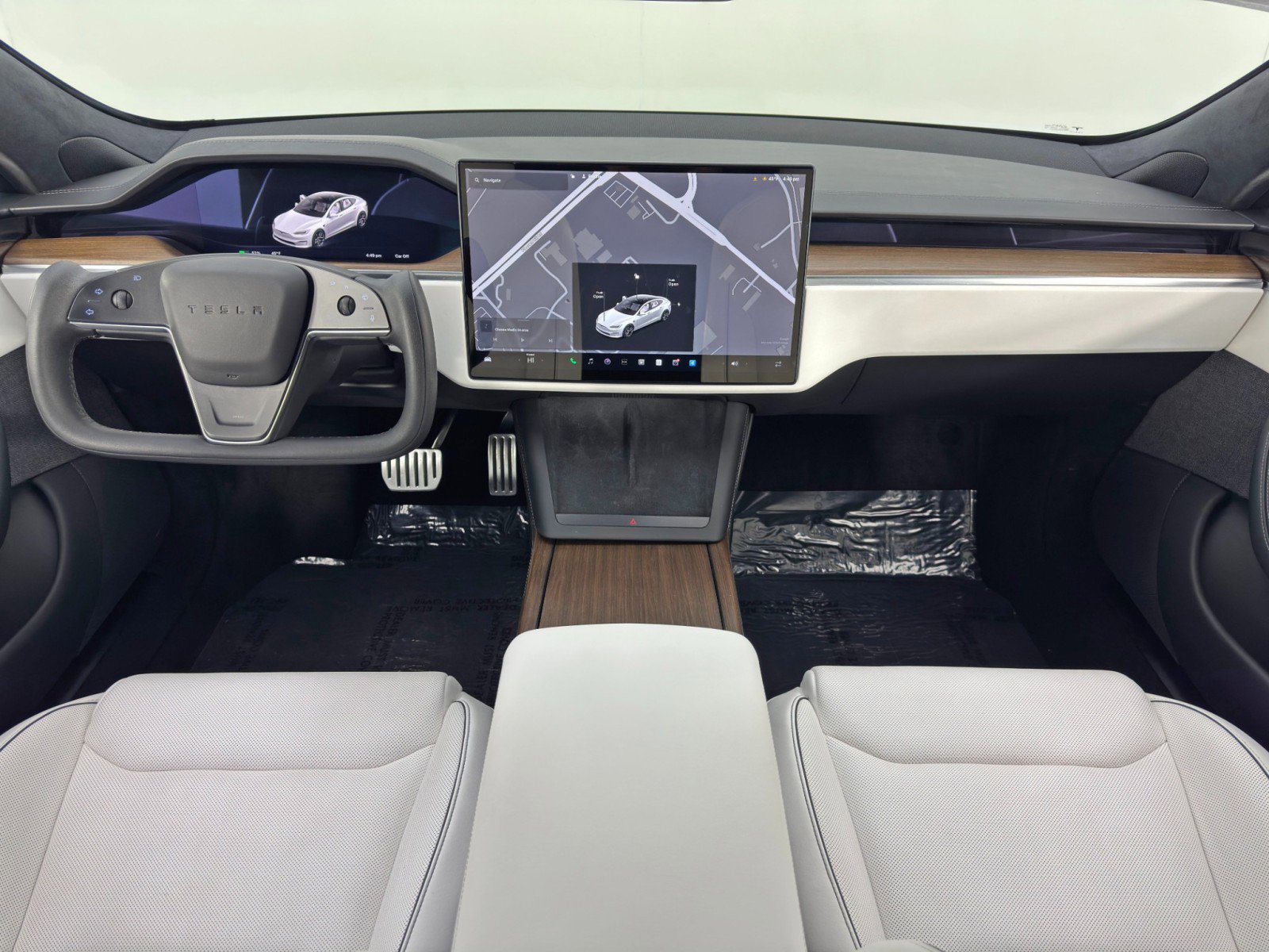 Used 2021 Tesla Model S Plaid image 13