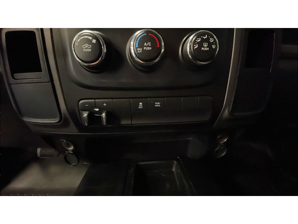 Used 2014 RAM 2500 Tradesman w/ Chrome Appearance Group AWD/4WD image 12