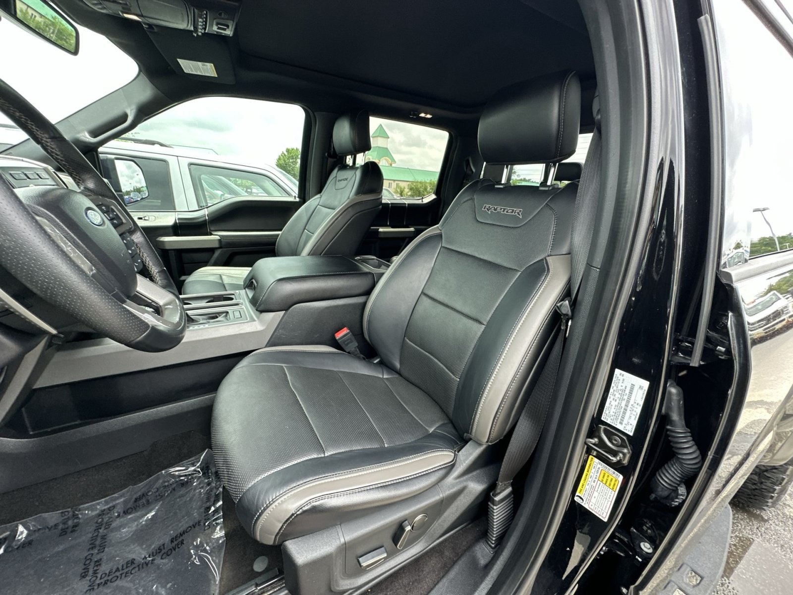 Used 2018 Ford F150 Raptor w/ Equipment Group 802A Luxury AWD/4WD image 21