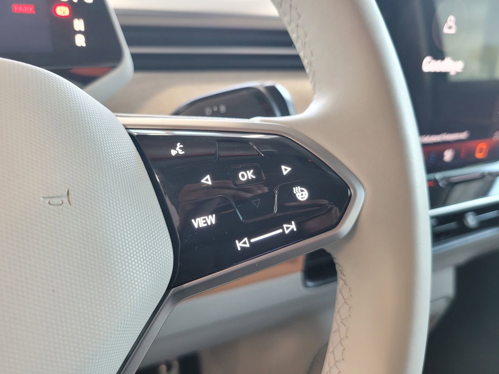 Used 2025 Volkswagen ID. Buzz 1st Edition image 27