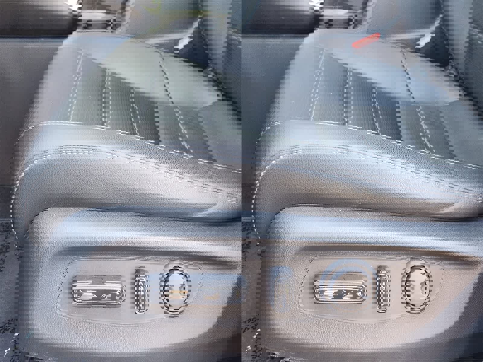 Used 2025 Honda CR-V EX-L image 23