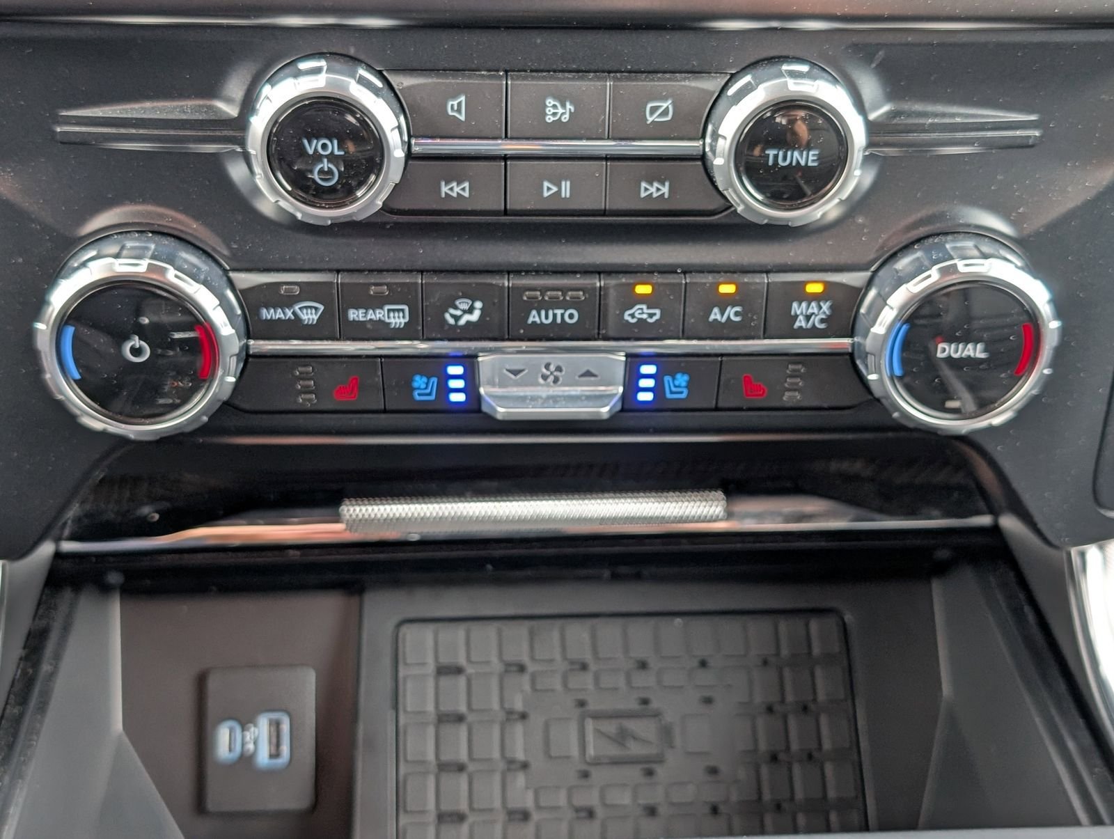 Used 2023 Ford F150 Platinum w/ Equipment Group 701A High AWD/4WD image 20
